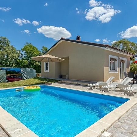 Holiday House Mir Kanfanar Zewnętrze zdjęcie