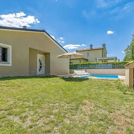 Holiday House Mir Kanfanar Zewnętrze zdjęcie