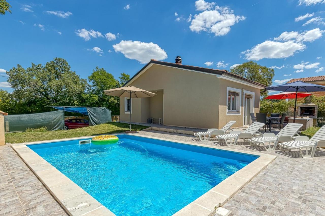 Holiday House Mir Kanfanar Zewnętrze zdjęcie