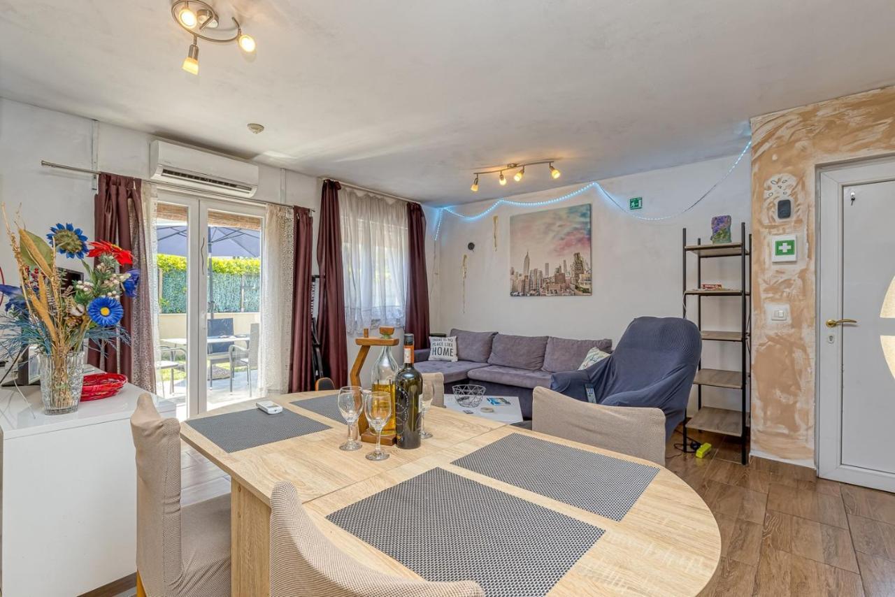 Holiday House Mir Kanfanar Zewnętrze zdjęcie