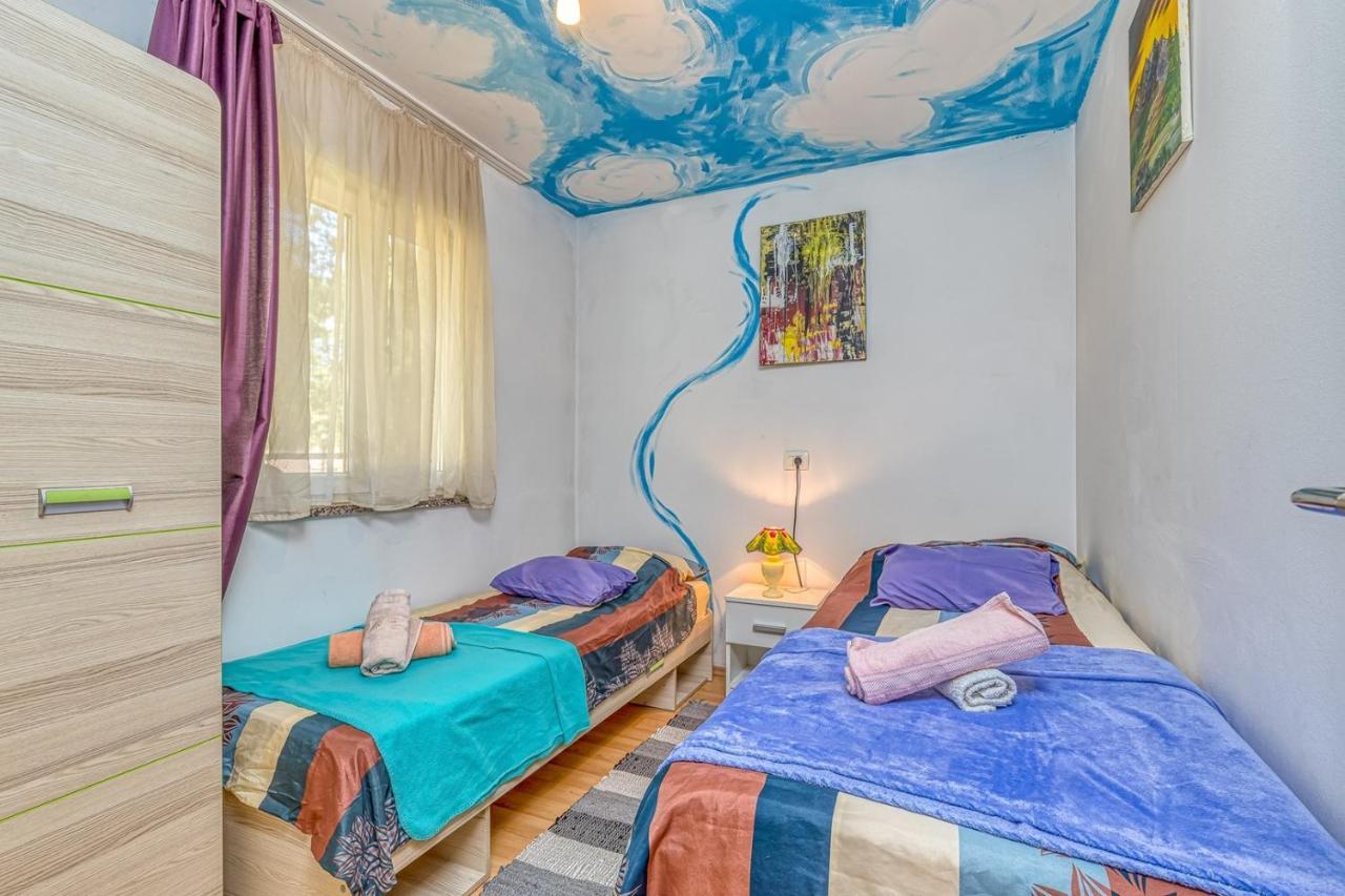 Holiday House Mir Kanfanar Zewnętrze zdjęcie