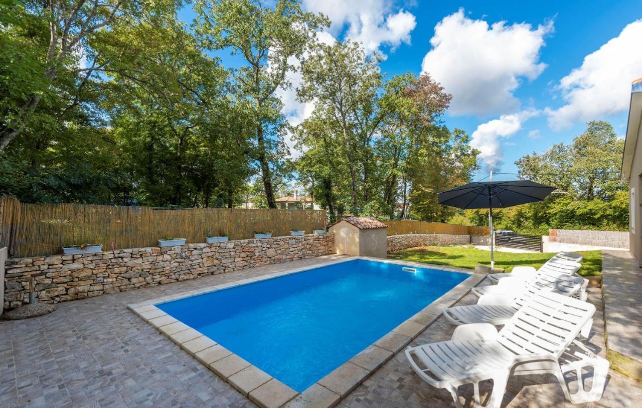 Holiday House Mir Kanfanar Zewnętrze zdjęcie